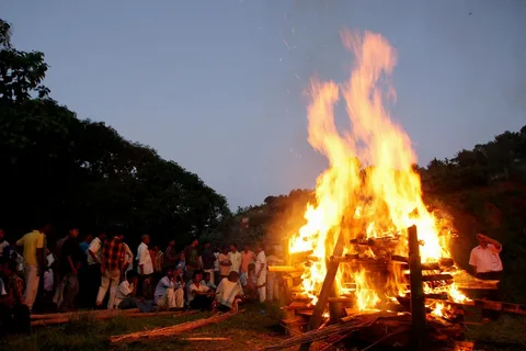 Guide to Traditional Wood Cremation Rituals in India
