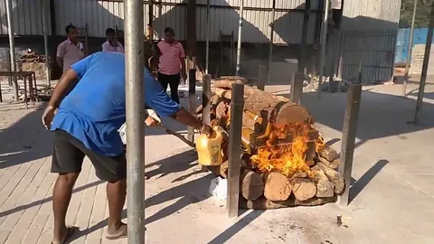 Step by Step Guide to Traditional Wood Cremation Rituals in India
