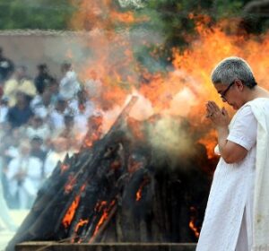 Choosing the Right Cremation Option for Families in Lucknow